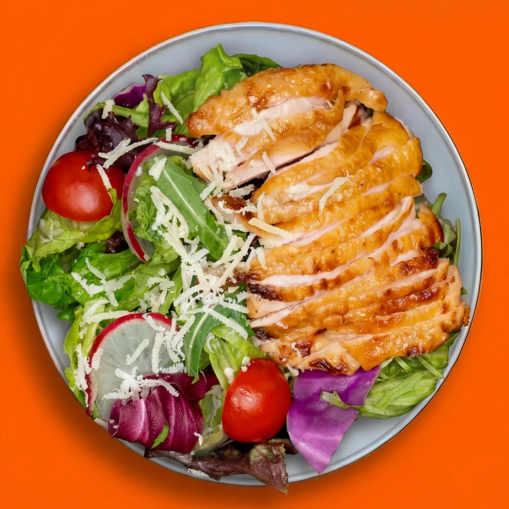 Ensalada de pollo con verduras